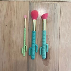 Tarte cacti brushes set